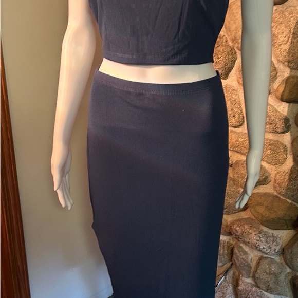 Women’s 2 piece outfit - Picture 6 of 10